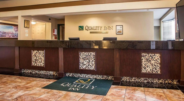Quality Inn Saint Louis Airport