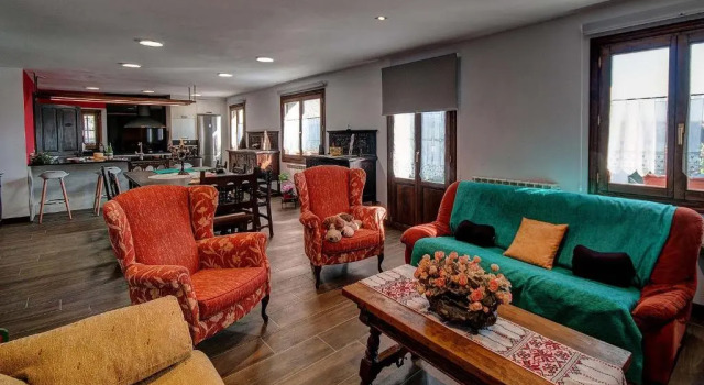 Casa Rural Artola Etxea, Rezerwuj Hotel Hotele w Baraibar z parkingiem, Parking