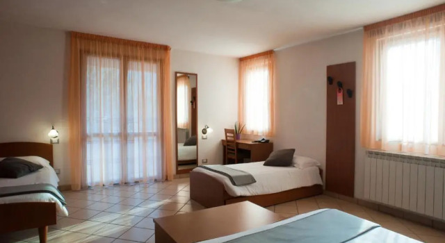 Четырёхместный номер Standard Hotel Oasi Verde