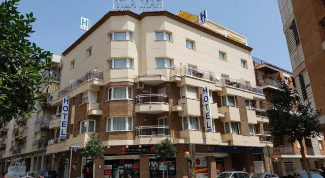 Hotel Vila Mar, Забронировать Отель Отели в центре Камбрильс, в центре
