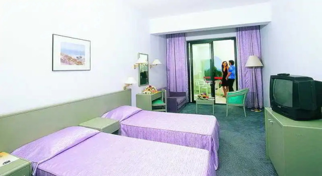 Arinna, Rezerwuj Hotel Hotele w Side Coast z basenem, Basen