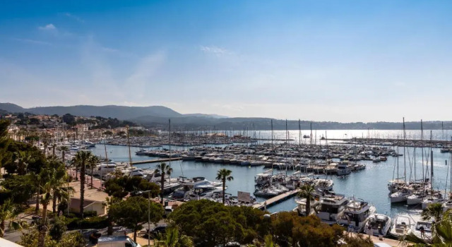 Студия с балконом и с видом на море Résidence Le Beau Rivage
