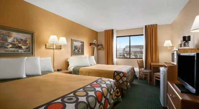 Четырёхместный номер Deluxe Super 8 by Wyndham Alexandria MN