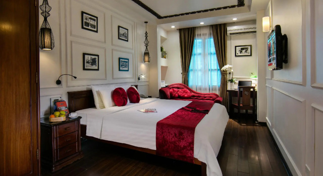 Полулюкс Golden Spring Hotel