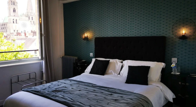 Номер Comfort с видом на город Le Boeuf Couronné - Hôtel & Restaurant Chartres- Logis Hotels