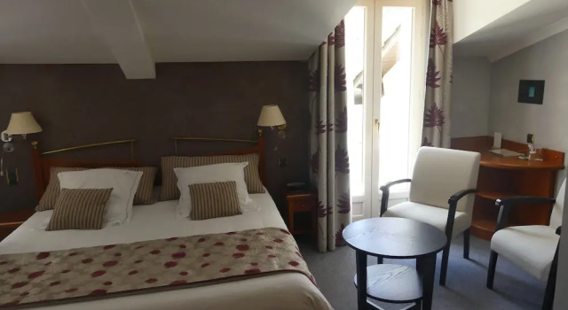 Hotel Restaurant Du Haut-Allier, Book Hotel Hoteller i Rhône-Alps med parkering, Parkering