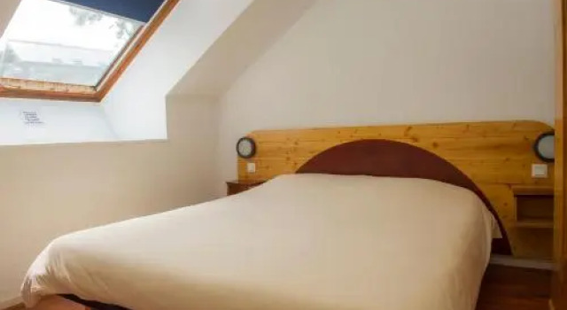 VTF Le Bief Rouge, Book Hotel Hotels in Burgundy with a Pool, Swimming Pool