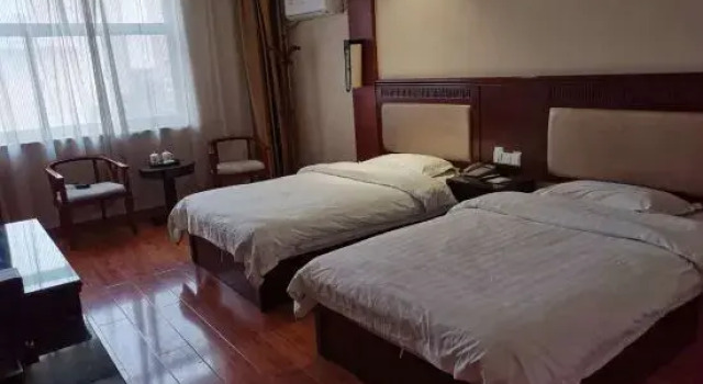 Sunshine Holiday Hotel, Prenota Hotel Wuwei Gansu