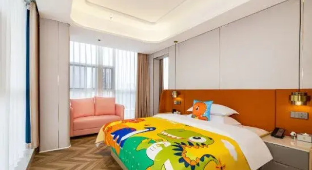 Люкс Longting Holiday Hotel (Zigong Fangte Dinosaur Kingdom Store)