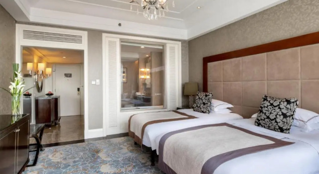 Двухместный номер Deluxe с видом на сад Qingdao Seaview Garden Hotel