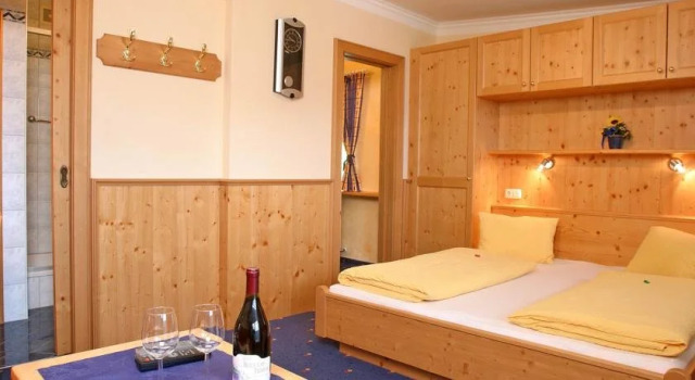 Pension Sonneck, Rezerwuj Hotel Hotele w Salzburg z parkingiem, Parking