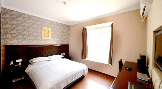 Dazhou Yimeijia Business Holiday Hotel, Varaa Hotelli Hotellit Sichuan pysäköinnillä, Pysäköinti