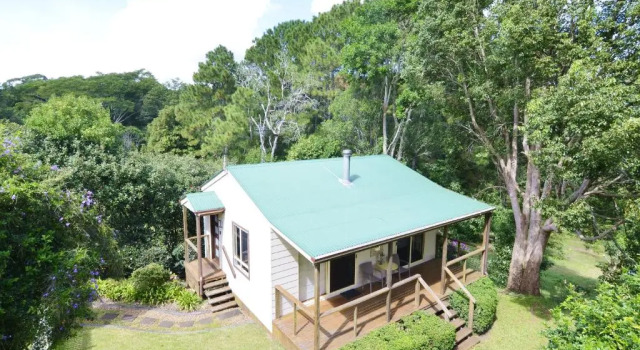 Студия Apple Tree Cottage Montville