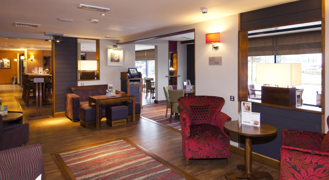 Premier Inn Warwick, Забронировать Отель Уорик Уорикшир, рядом с Краеведческий музей Market Hall