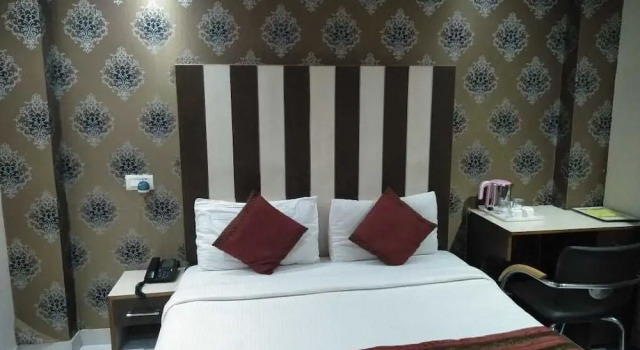 Hotel Balsons Continental, Забронировать Отель Отели Нью-Дели с завтраком, Завтраки