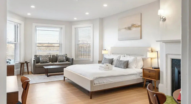Люкс Charlesgate Suites