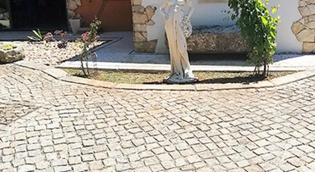 Refúgio das Artes Guesthouse, Забронировать Отель Порту ди Мош Лейрия