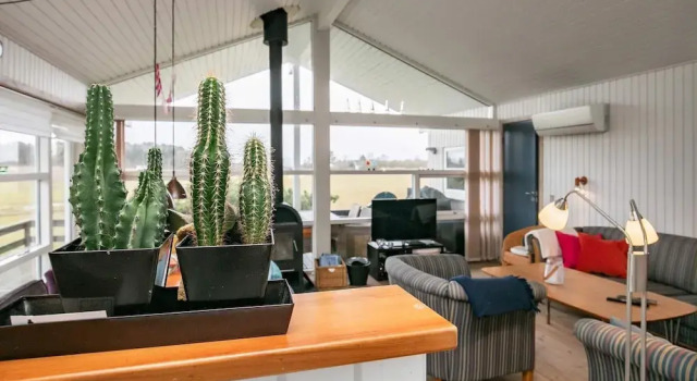 Коттедж 9 person holiday home in Millinge