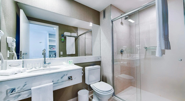 Четырёхместный номер Standard Holiday Inn Belo Horizonte Savassi by IHG