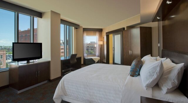 SpringHill Suites by Marriott Denver Downtown, Забронировать Отель Денвер Колорадо