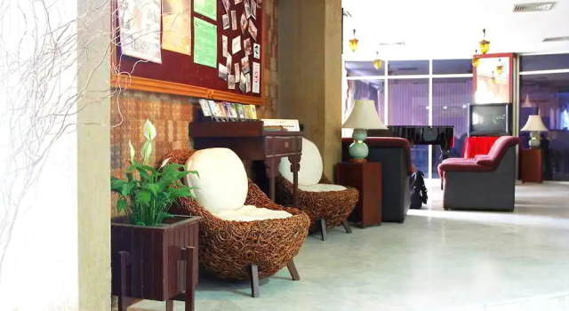Tipchang Lampang Hotel, Забронировать Отель СПА-отели Лампанг, рядом с Уличный рынок «Кад Кун Та», SPA-услуги