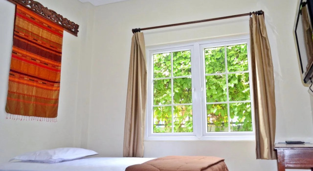 Amelia Homestay, Book Hotel Palmerah Jakarta