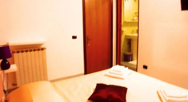 B&B Royale, Varaa Bed and Breakfast Hotellit Rooma uima-altaalla, Uima-allas