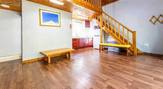 Номер Standard c 1 комнатой с балконом Gapyeong Rainbow Pension