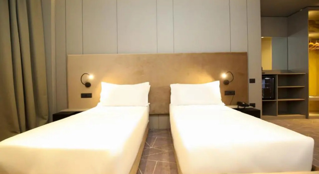 Двухместный номер Deluxe с видом на город The Central View Boutique Hotel