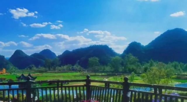 Puzhehei Pusu Lake View Homestay, Rezerwuj Hotel Qiubei Yunnan