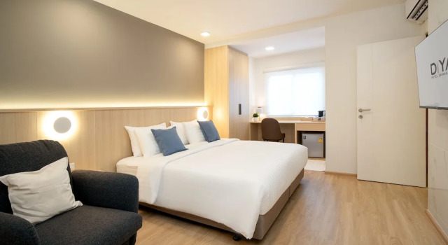 Семейный люкс с 2 комнатами с балконом Diya Hotel Bangkok