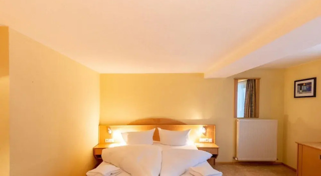Welcoming Apartment in Langenfeld With Sauna, Забронировать Апартаменты/квартира Апартаменты Тироля, Апартаменты/квартира