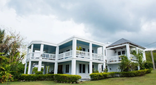 Blue Lotus Villa