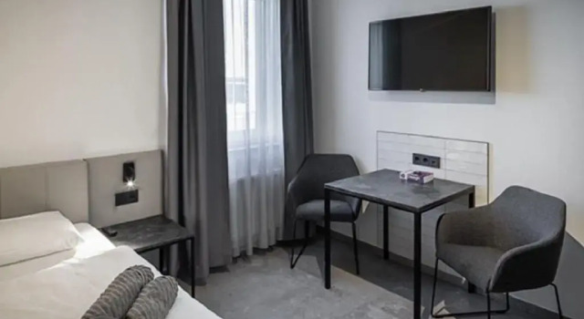 Home & Work Apartments
