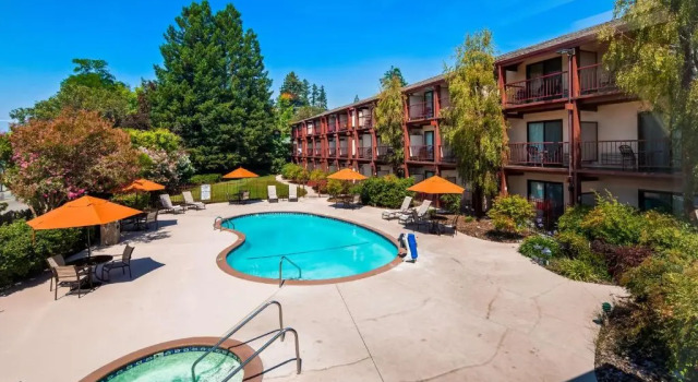 Номер Standard с балконом и с красивым видом из окна Best Western Plus Humboldt House Inn