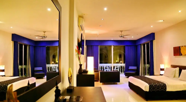 Двухместный номер Luxury c 1 комнатой с балконом East Suites