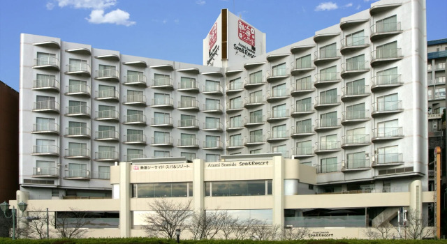 Кровать в общем номере (мужской номер) Atami Seaside Spa & Resort