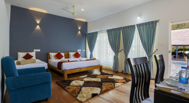 Номер Standard с балконом и с видом на бассейн The Spectrum Resort - Chikmagalur