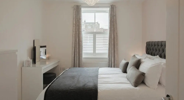 Stunning 2 BD with Patio & Free Parking, Забронировать Дом для отпуска Виллы Челтнем, рядом с Jonny-Rocks Stadium, Вилла