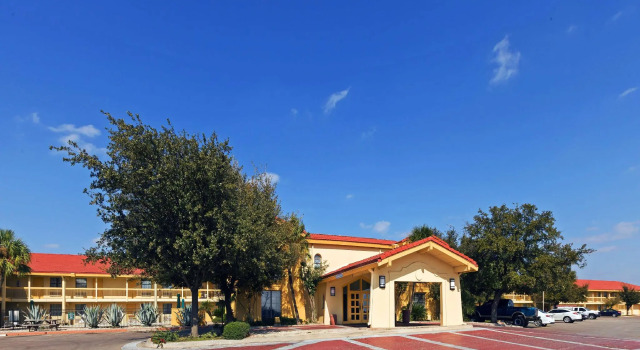 Двухместный номер Standard Super 8 by Wyndham Eagle Pass