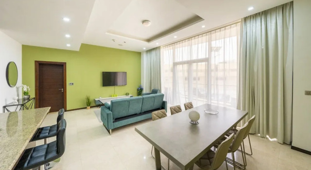 Апартаменты Luxury с балконом Modern beachfront 1BR apartment