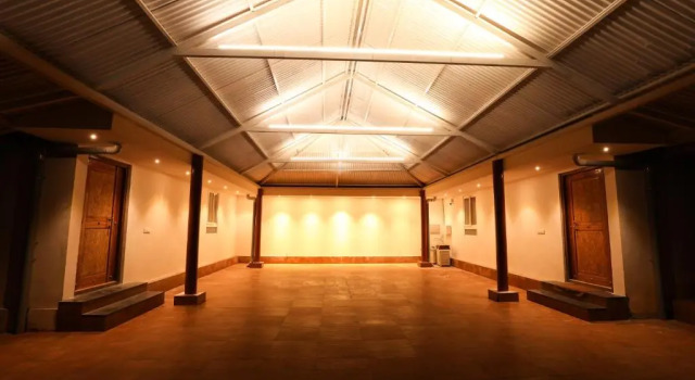 Кровать в общем номере Chow Chow Valley Resorts