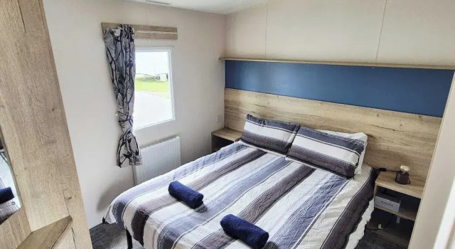 2 Bed-sleeps 6-pets-private - Parking sea 3mins, Book Feriehus Sommerhuse i Cowes, Hytte