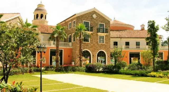 Hot Spring Valley Hotel