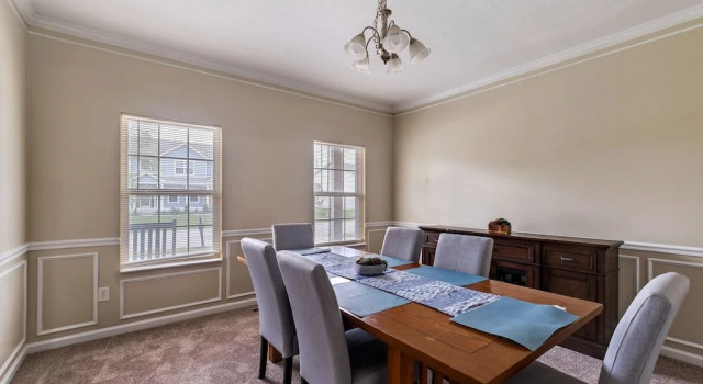 Incredibly Spacious Carmel Home With Fully Equipped Kitchen - 4700 Sq Ft! Sleeps 15! Pet Friendly! 6 Bedroom Home by RedAwning, Reserva ahora Casa o chalet Carmel Highlands Indiana