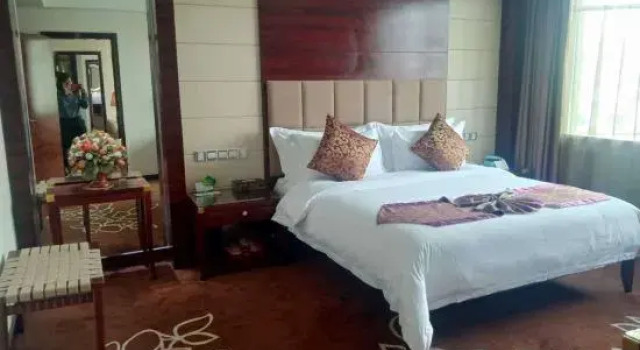 Люкс Deluxe с 2 комнатами Hengwei Hotel