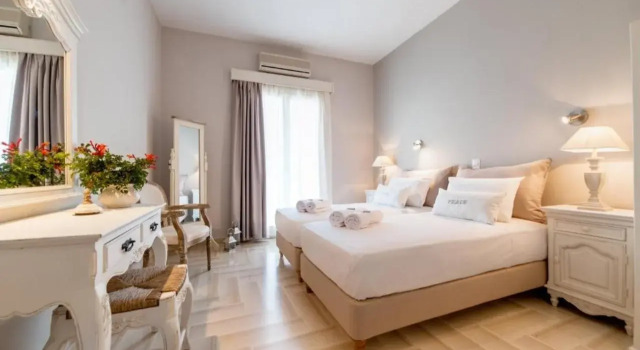 Anna Platanou Hotel, Prenota Hotel Paroikia Paro
