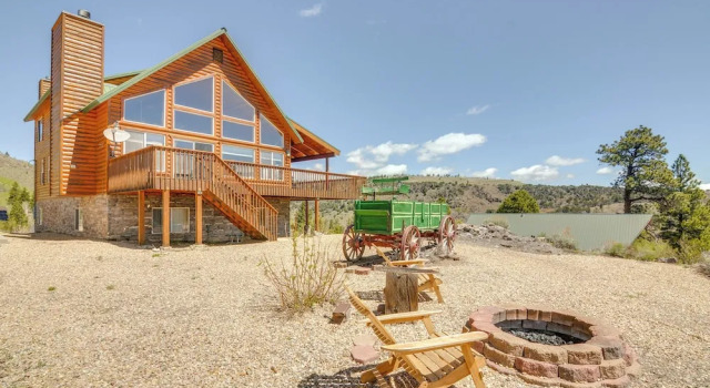 Коттедж Pet-friendly Cabin < 1 Mi to Panguitch Lake!