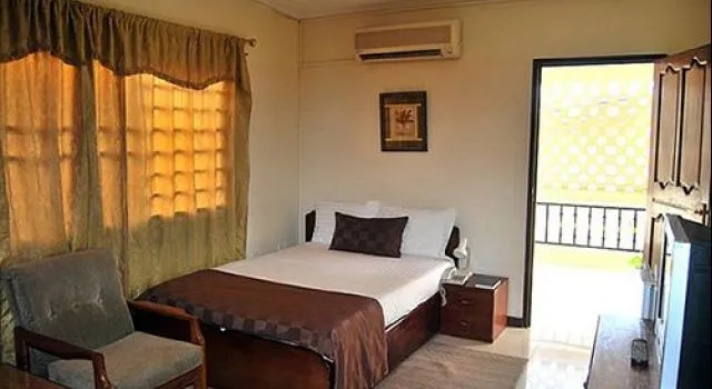 Acacia Guest Lodge North Kaneshie, Prenota Affittacamere Hotel a Greater Accra con piscina, Piscina
