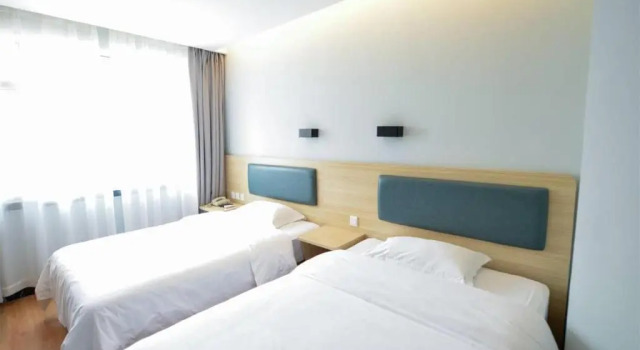 Номер Superior 7Days Premium Dalian Xinghai Square Xian Road Subway Station Branch